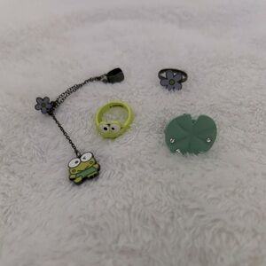 Keroppi jewelry set